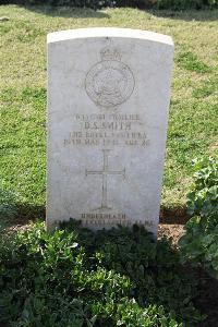 Ismailia War Memorial Cemetery - Smith, Desmond Stephen